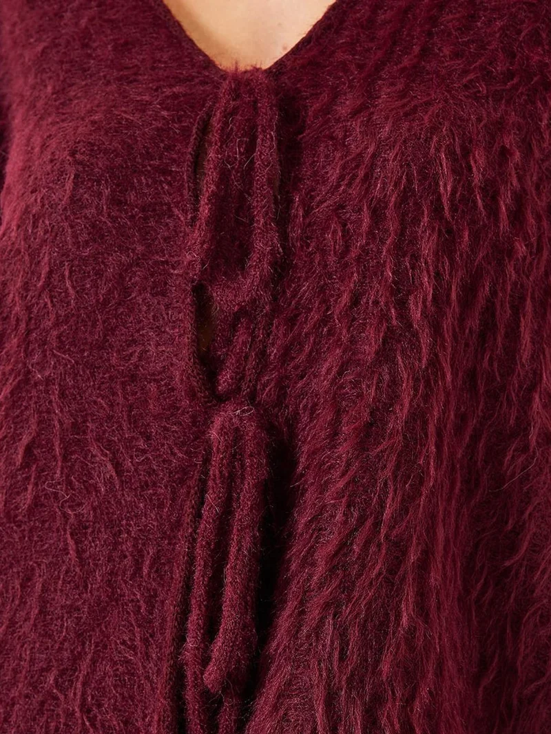 بيانكو لوتشي كارديجان طويل محبوك بنقوش بارزة وياقة على شكل حرف  مع كرات زينة