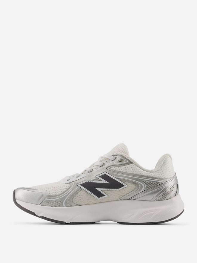 New Balance Amaste Shoes - Image 1
