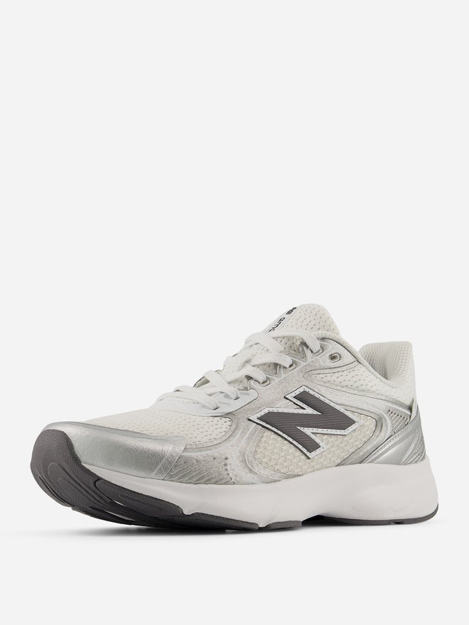 New Balance Amaste Shoes - Image 3
