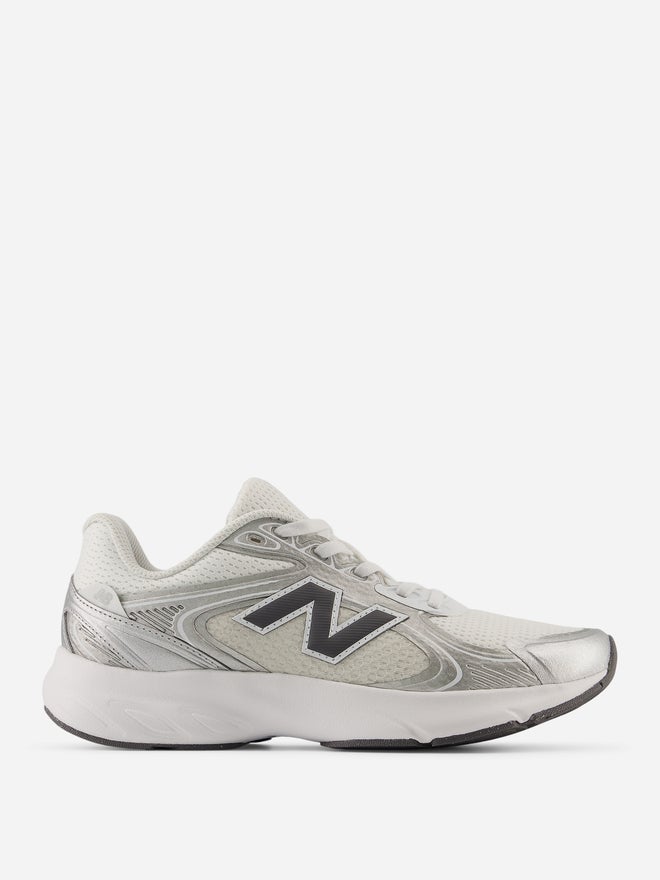New Balance Amaste Shoes - Image 4