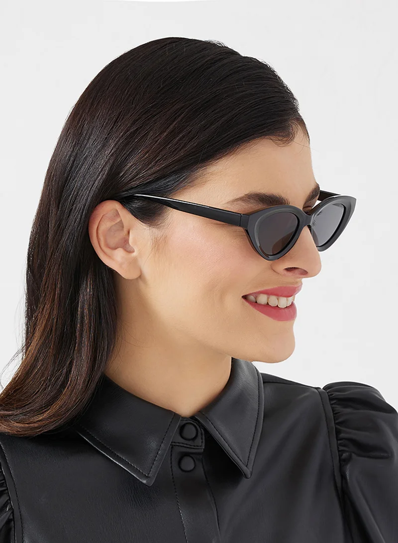 Blackout Au Naturel,Women Sunglasses, Cat Eye Sunglasses, UV Protection: UV400 (Black,Grey)
