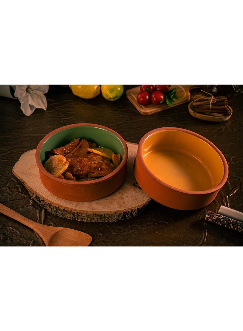 لوكسيول أواني طين طهي من لوكس يول – مصنوعة يدوياً في تركيا – صديقة للبيئة وآمنة للفرن والميكروويف والغسالة – متوفرة بألوان بني وأخضر وأصفر وأزرق وطبيعية غير مغطاة – مقاسات: ١٦×٤، ١٦×٧٫٥، ١٩×٦، ٢٢×١١×٤٫٥ سم – تحافظ على نكهة وحرارة الطعام – مثالية للحساء، اليخنات، المؤكلات المخبوزة، تقديم أنيق لعائلتك وضيوفك – هدية مثالية للأعراس، الانتقالات، محبي الطبخ الصحي والمستدام – طين تركي ناتج عالي الجودة مخبوز بالفرن – آمن للطعام، بدون مواد كيميائية ضارة وخالية من BPA – تغليف قابل لإعادة التدوير – توصية الطهاة، تقييم ٥ نجوم من العملاء – ماركة لوكس يول – تجربة طهي تقليدية تركية تضيف لمسات ريفية وأصيلة على مائدتك - Image 4