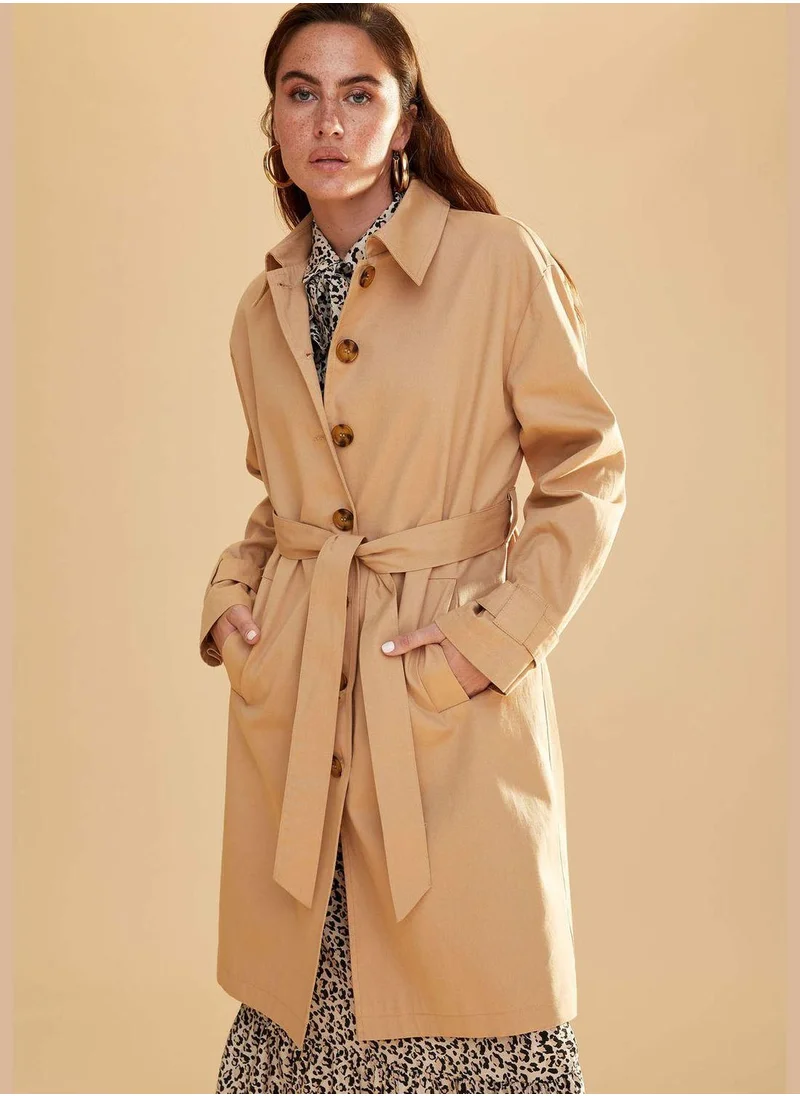 ديفاكتو Tie-Up Waist Long Sleeved Trenchcoat