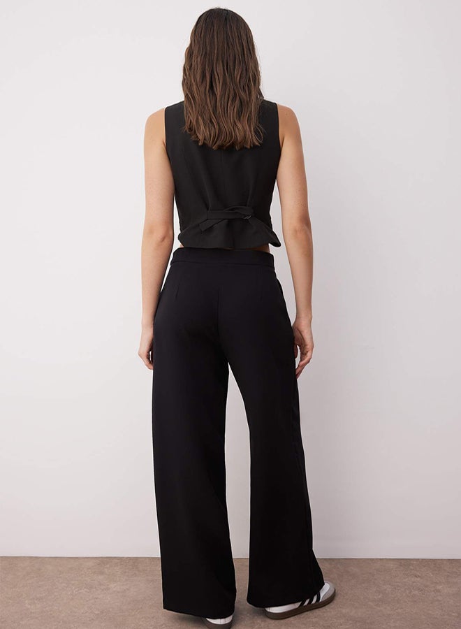 trendyol Black Wide Leg Pleated Woven Fabric Trousers - Image 4