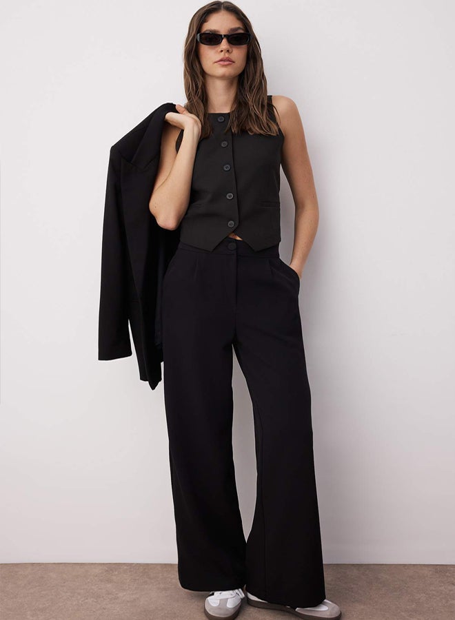 trendyol Black Wide Leg Pleated Woven Fabric Trousers - Image 1