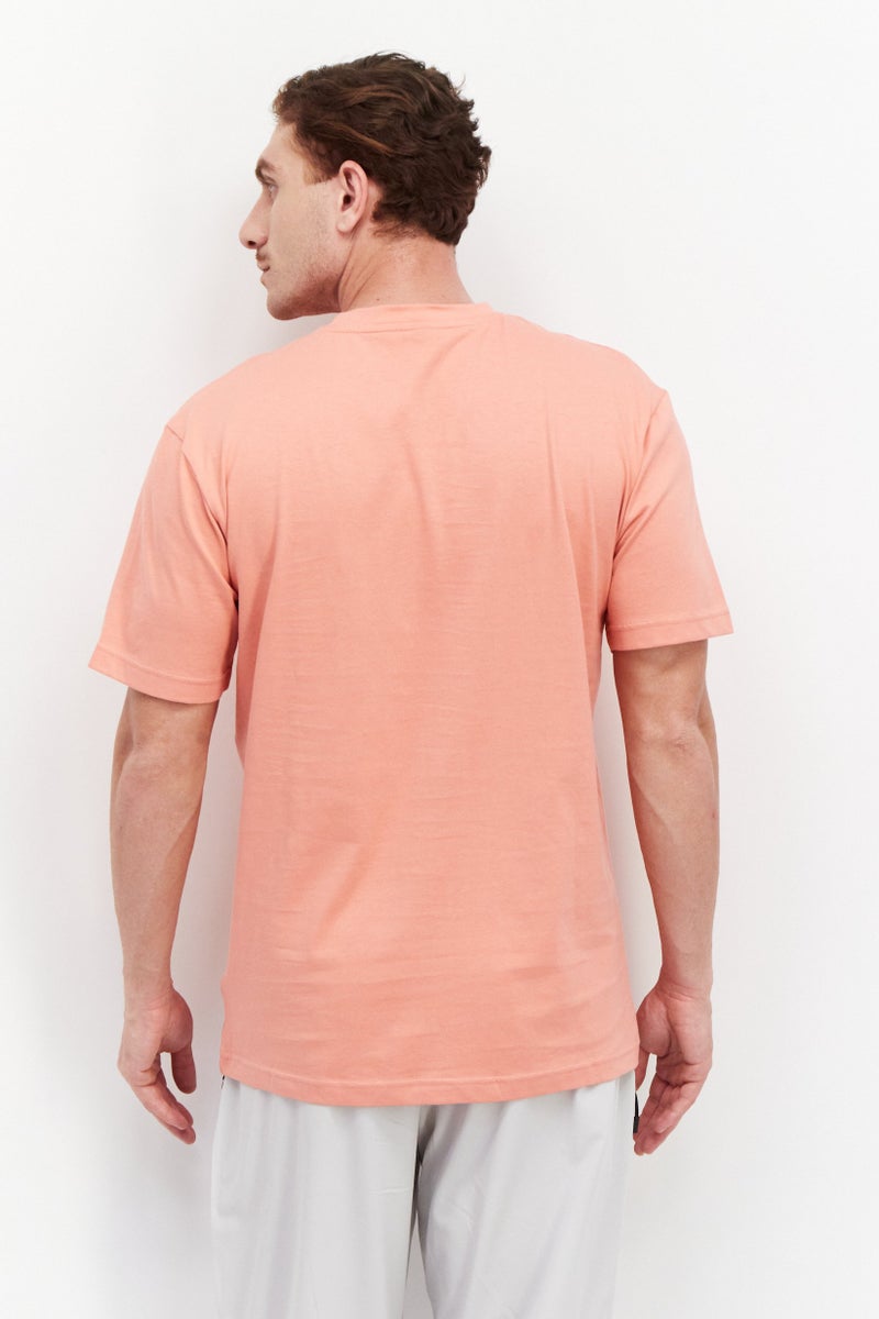 PUMA تي شيرت رجالي بقصة مريحة بأكمام قصيرة للخارج، وردي - Image 2