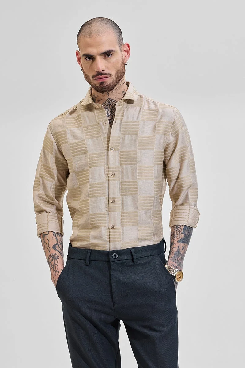 سنيتش قميص بيج بقصة ضيقة بتصميم ذاتي