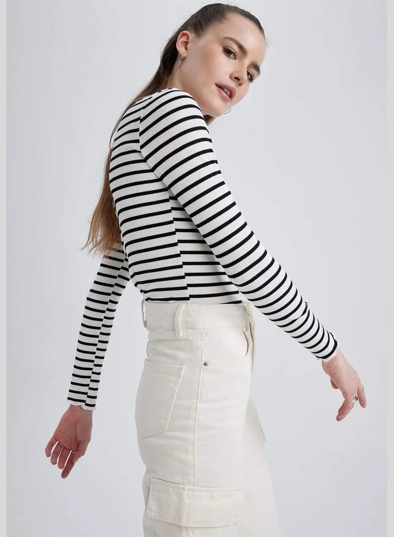 ديفاكتو Woman Crew Neck Knitted Long Sleeve T-Shirt