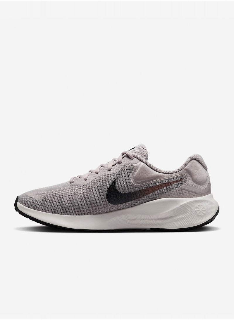 Nike - Revolution 7 - Image 1