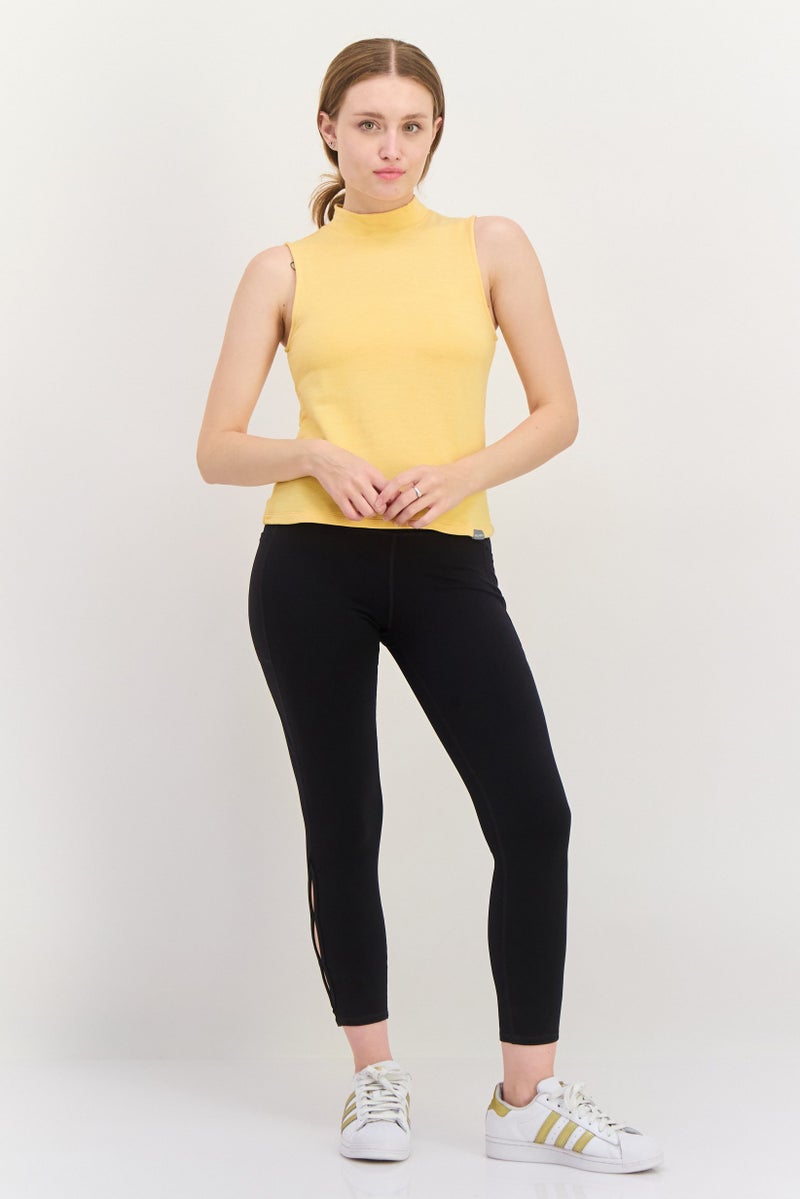 SKECHERS تي شيرت رياضي نسائي بلا أكمام مناسب للخارج، ذهبي - Image 4