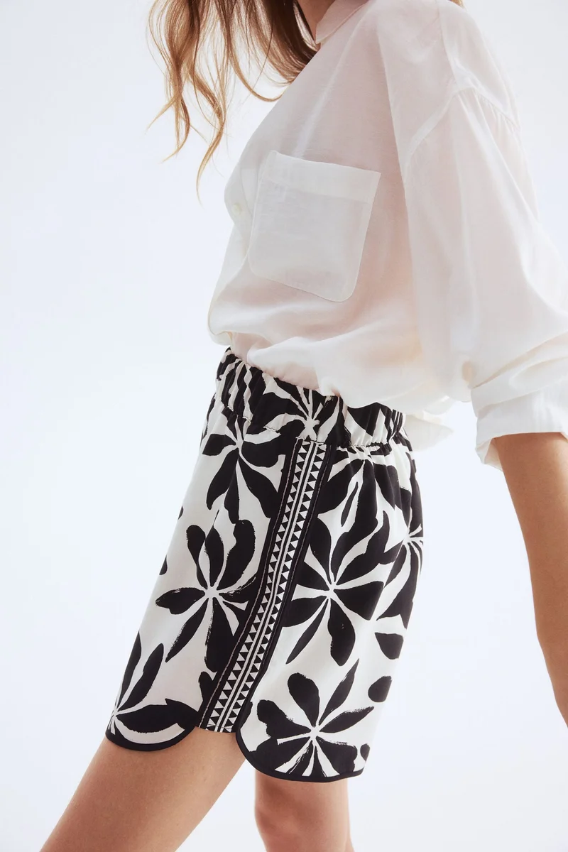 اتش اند ام شورت لايوسيل