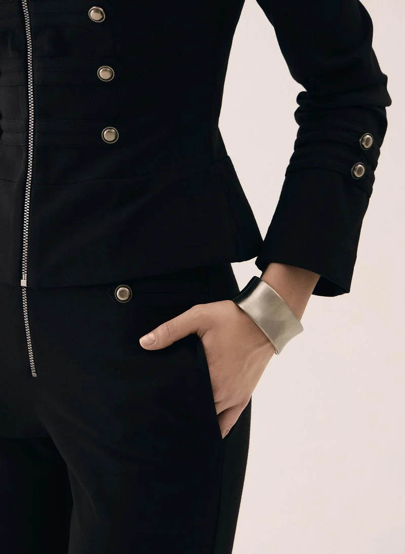 Round bracelet in matte metal