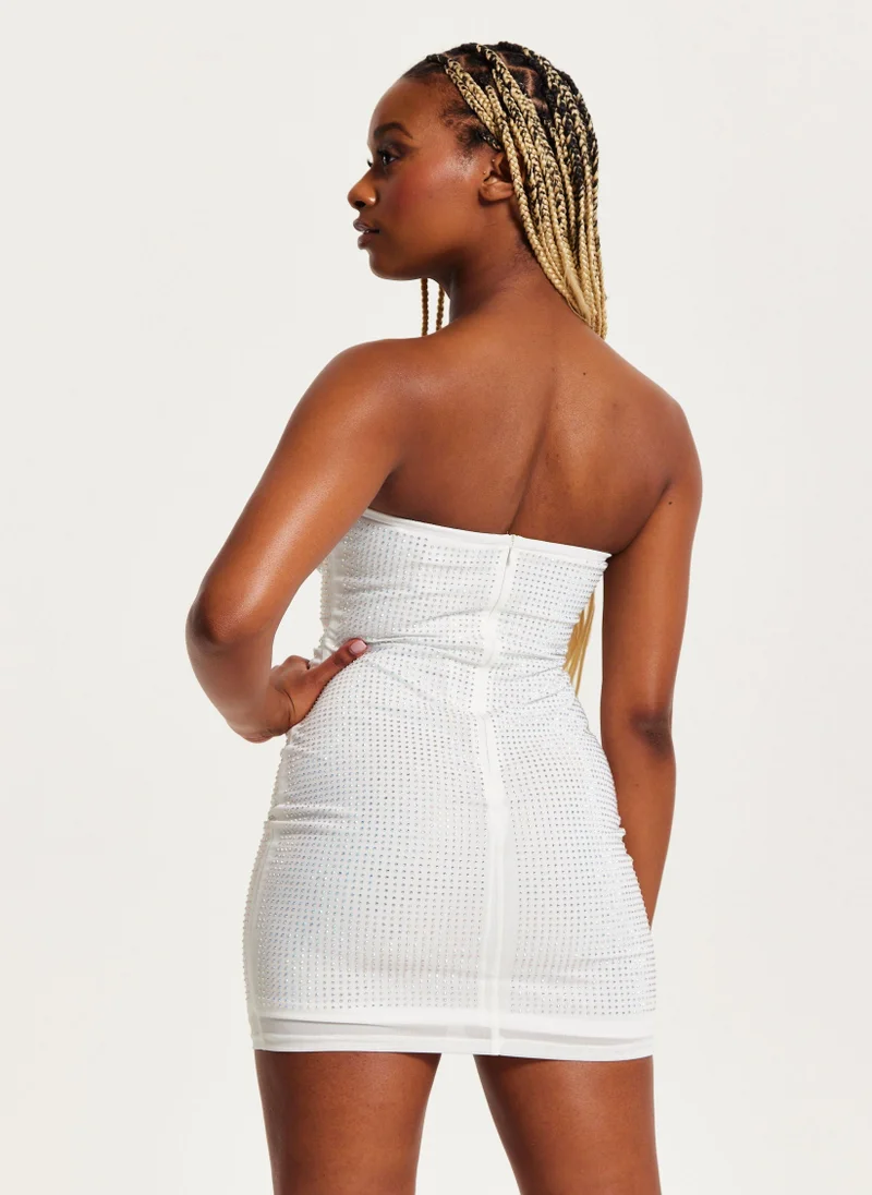 Liquorish فستان قصير شبكي مرصع بالألماس أبيض