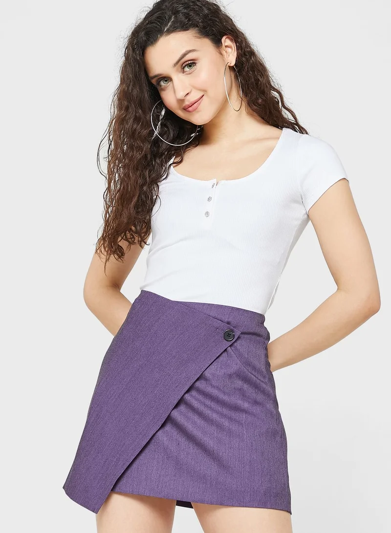 GUESS Scoop Neck T-Shirt