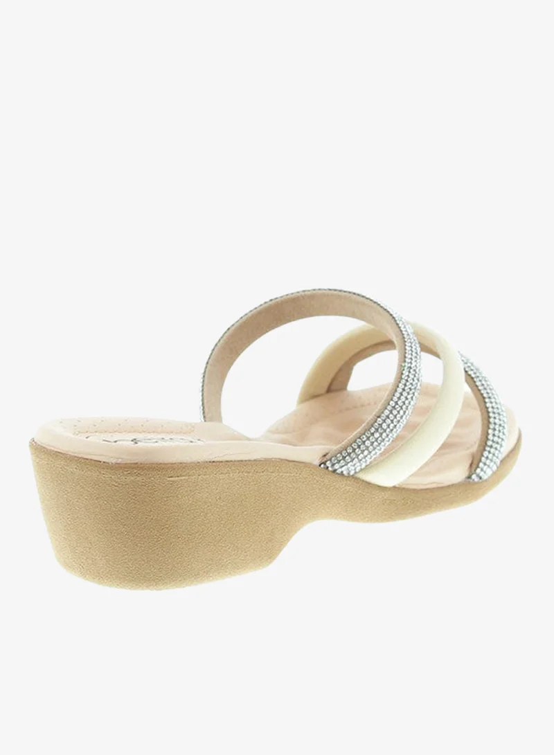 Beira Rio Cream Flat Sandals for Women – Stylish Ladies Flat Sandals & Comfortable Flat Slippers for Women | Best Price UAE
