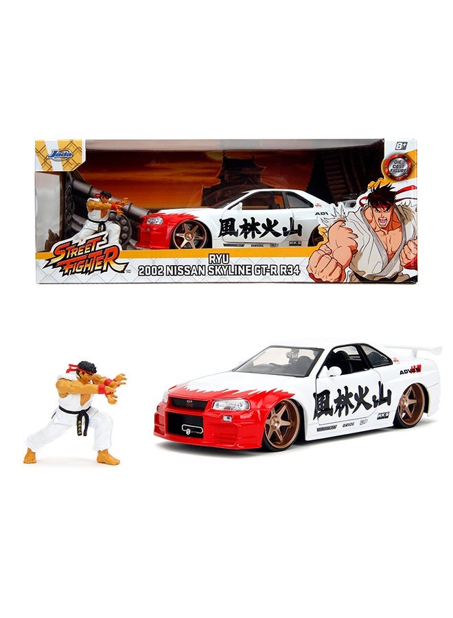Jada Street Fighter Ryu 2002 Nissan Skyline GT-R 1:24 Scale Die-Cast Model Car with 6 cm Metal Figure, Officially Licensed Capcom Collectible, Freewheel, Opening Hood & Trunk, - Image 1
