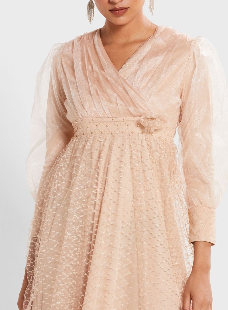 خزانة فستان باكمام بالون ومزين باللؤلؤ - Image 3