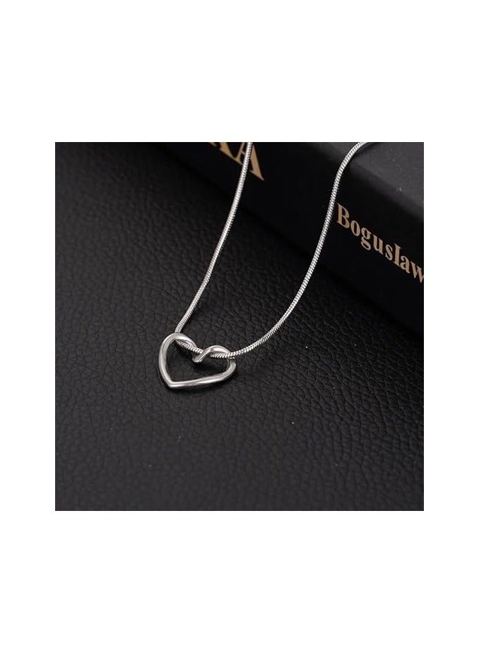 Fayrouz Jewellery Women Hollow Heart Stainless Steel Clavicle Bone Pendant Necklace Light Luxury Simple Fashion Accessories - Image 2