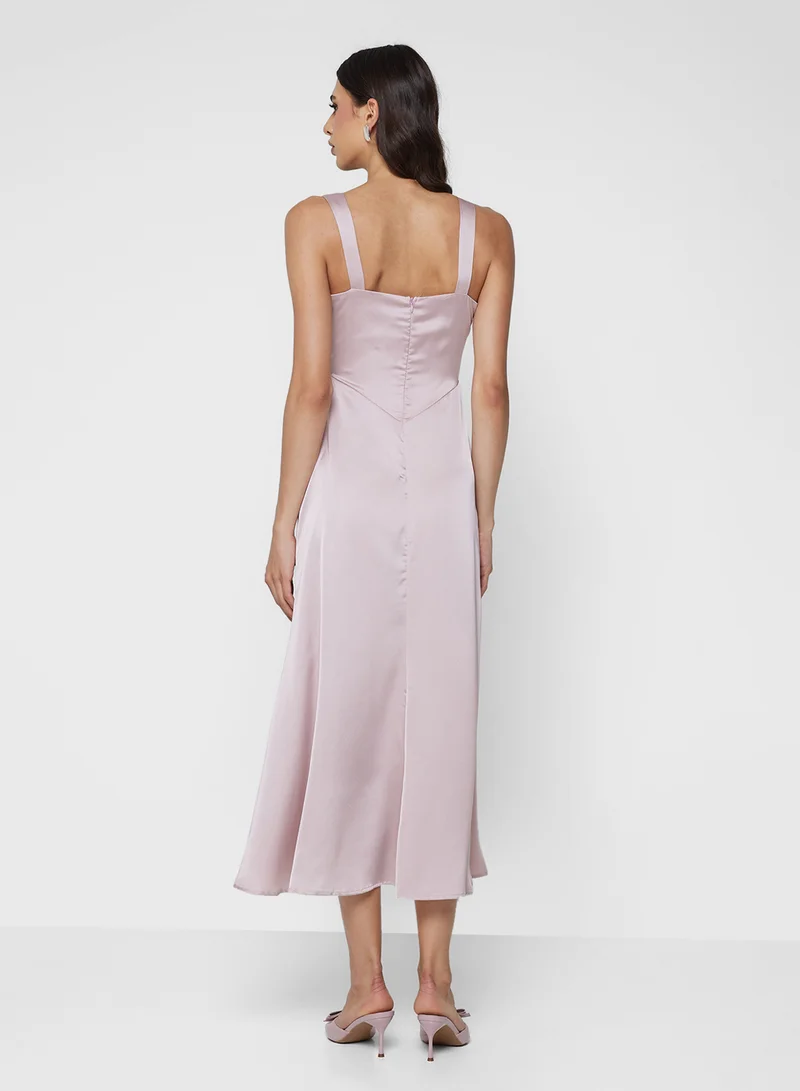 ايلا Sleeveless Slip Dress