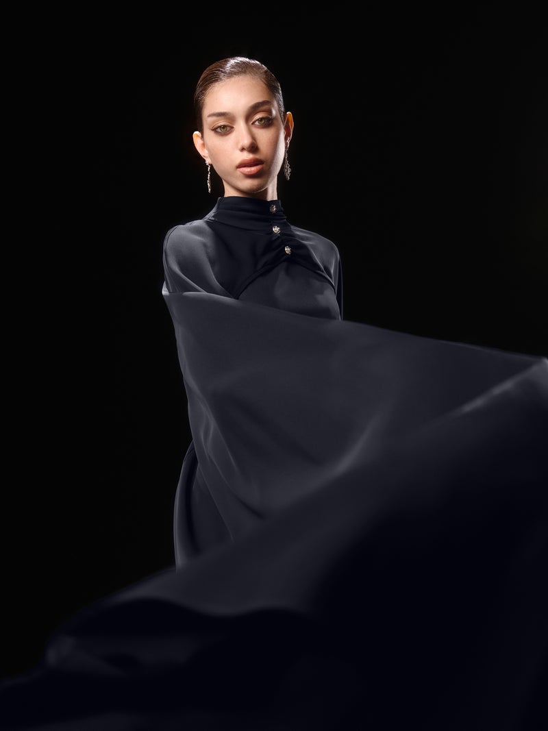 Lichi Fitted maxi dress with floor-length cape - Image 4