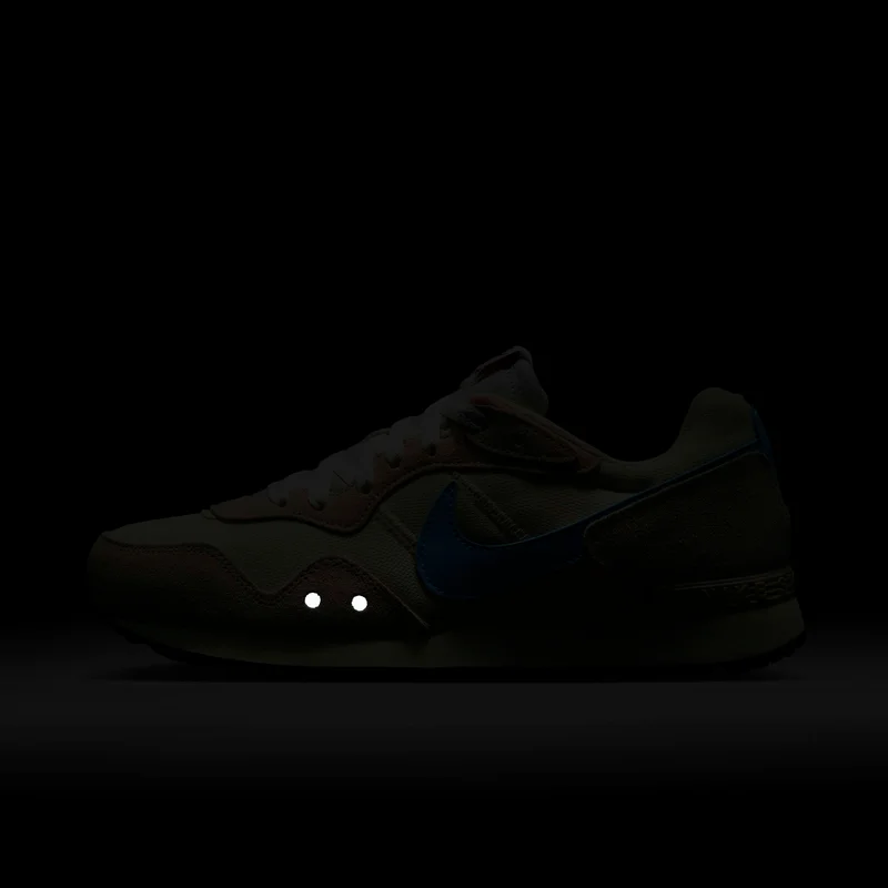 Nike Women's Venture Runner Shoe