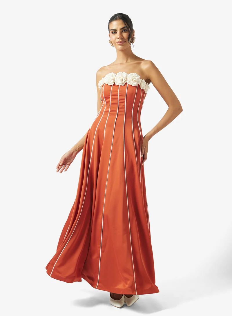 STRAPLESS FLOWER DETAIL A LINE DRESS