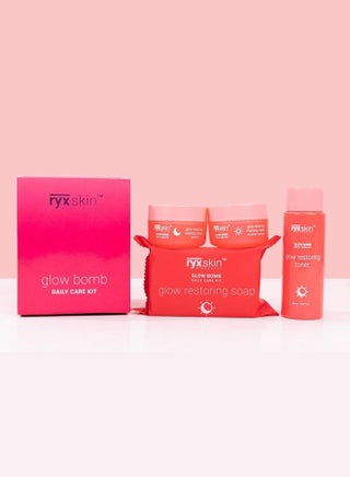 Glow Bomb Daily Care Kit - pzsku/ZAC2C3826E0BDFC260022Z/45/_/1694859261/d5d1baa8-84f6-4660-bf79-478b791fceaa