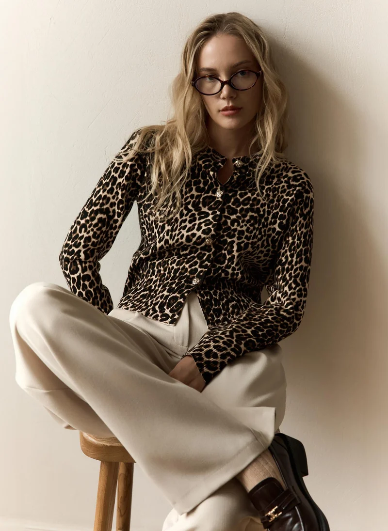 Lichi Leopard cardigan with golden buttons
