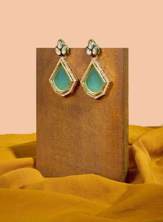 Zaveri Pearls أقراط متدلية مرصعة بالألماس النمساوي ومزينة بأحجار ميناكاري خضراء من زافيري بيرلز - ZPFK18071 - Image 3
