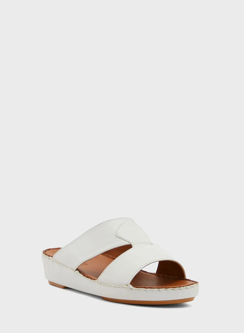 Pinata Traditional Kids Arabic Sandal