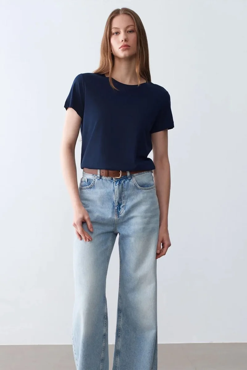 DILVIN Women's Crew Neck Short Sleeve T-Shirt