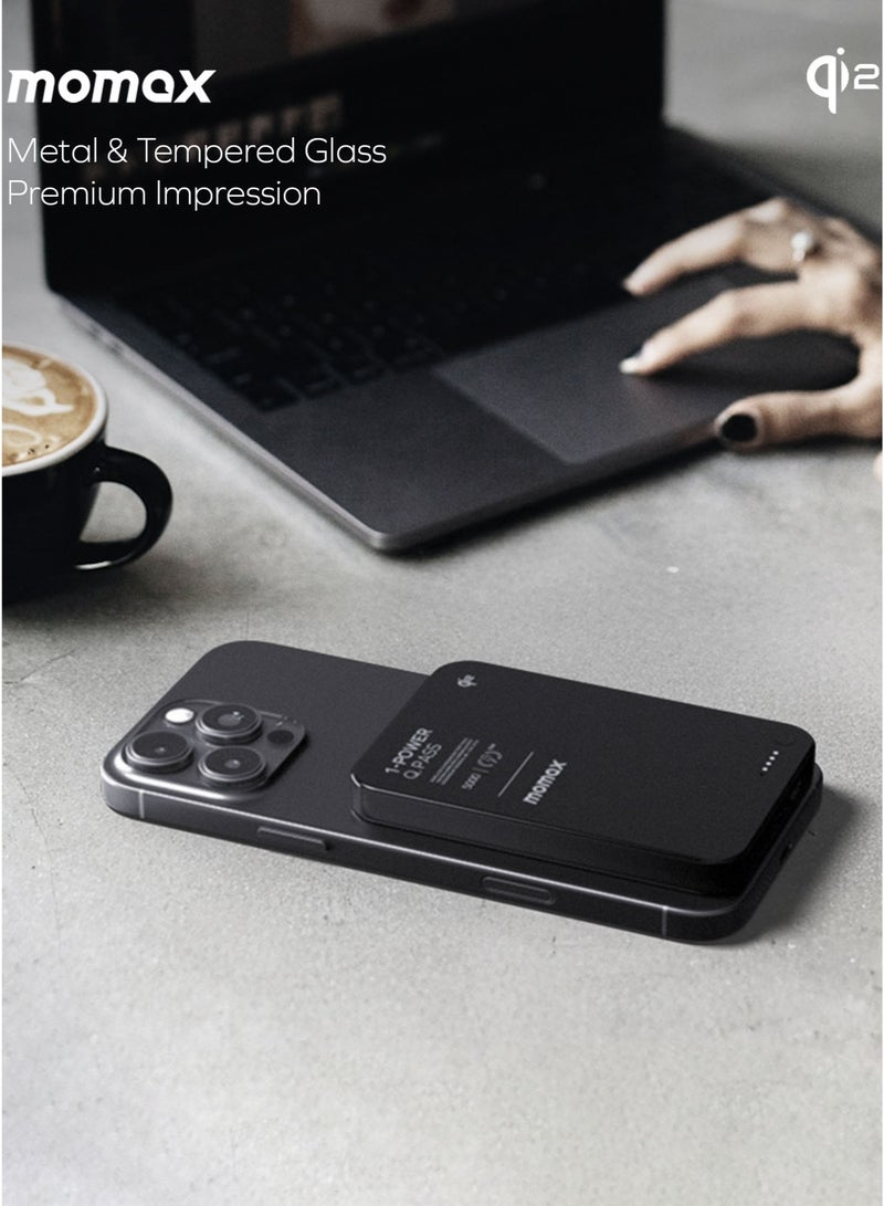 Momax 1-باور كيو.باس 5000mAh شاحن لاسلكي مغناطيسي Qi2 بقدرة تصل إلى 20W PD - تيتانيوم - Image 4