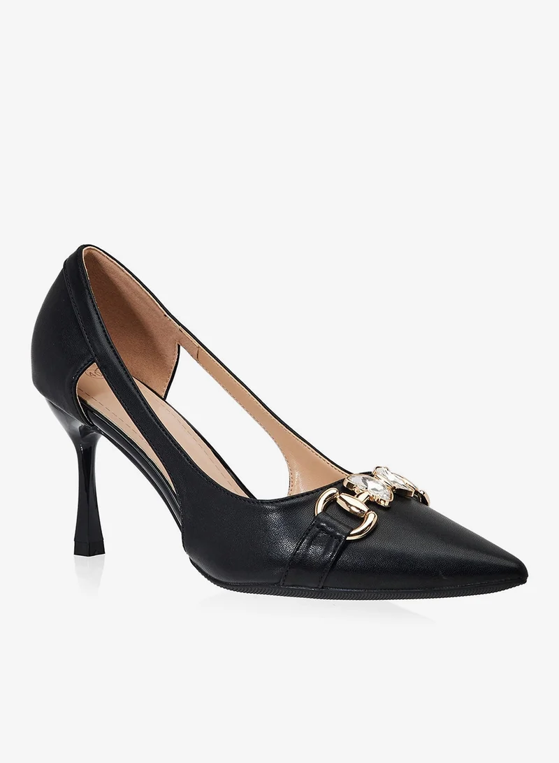 ايلا حذاء بكعب عالٍ