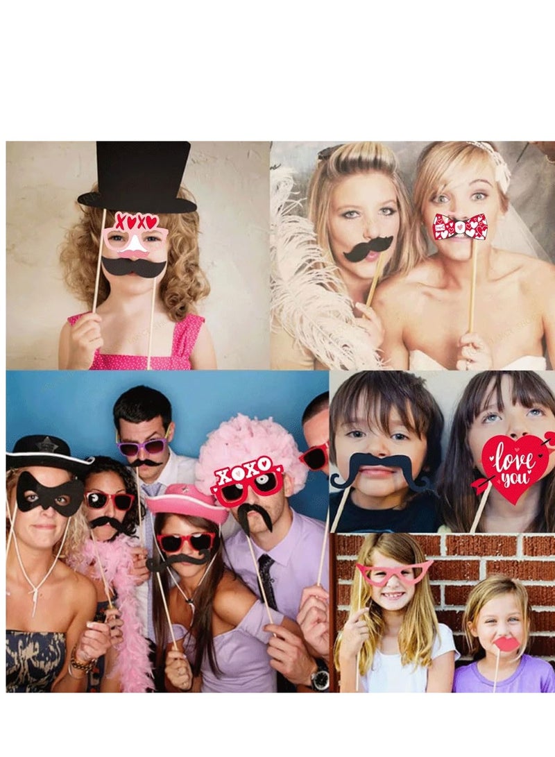 سيوسي دعائم الصور، 25 قطعة من دعامات الصور الرومانسية باللونين الوردي والأحمر لصالح الحفلات، مزيج من القبعات والقلوب والنظارات والزهور لعشاق الزوجين الدعائم السيلفي وأعياد الميلاد وحفلات الزفاف وحفلات الخطوبة - Image 2