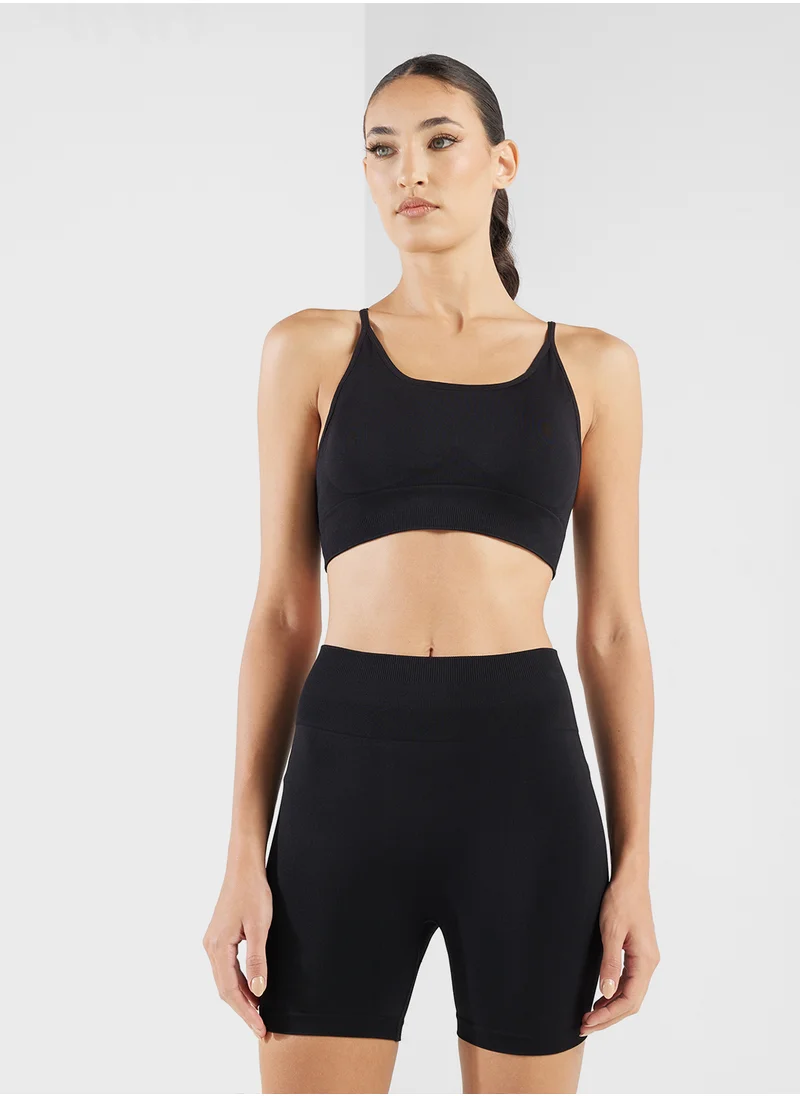 فورورد Strappy Backless Sports Bra & High Rise Short Set