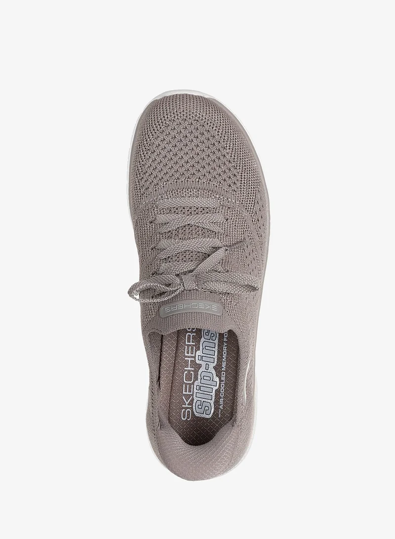 سكيتشرز فضيلة