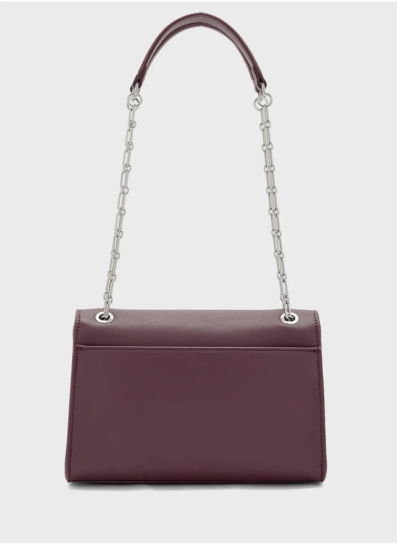 كالفن كلاين Logo Chain Crossbody