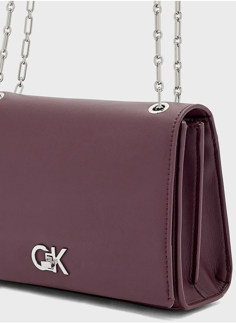 كالفن كلاين Logo Chain Crossbody