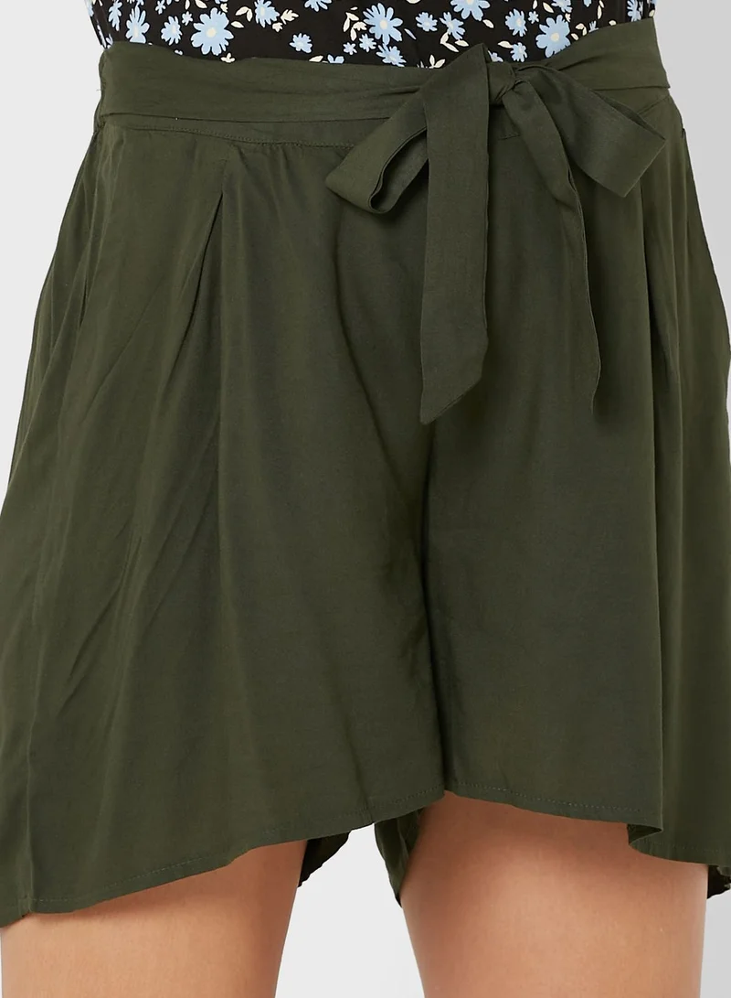 DOROTHY PERKINS Pleated Tie Detail Shorts