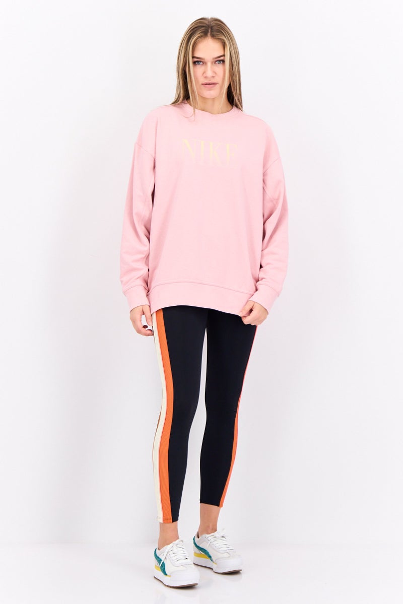 Nike سويت شيرت جري للنساء بأكمام طويلة بتقنية دري-فيت، وردي - Image 4