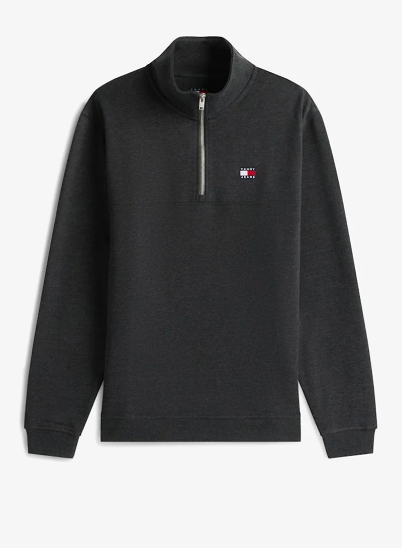 TOMMY JEANS  Regular Badge Qz Sweatshirt for Men | Best Price UAE