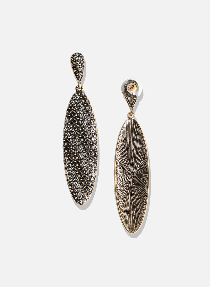 SOHI Contrast Intricate Oval Artificial Drop Earring Jewellery