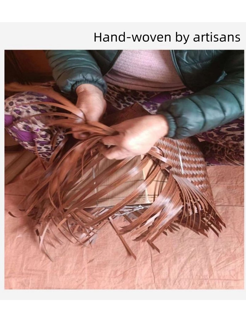 نوفولان سلة تخزين منسوجة يدويًا من NOVOLAN، رف تخزين متنوع، تصميم من الخيزران الصناعي، فخامة عتيقة، مقابض مختارة من جلد البولي يوريثان، جيدة التهوية ومقاومة للرطوبة، للوجبات الخفيفة والألعاب والمزيد 38x28x20 سم - Image 2