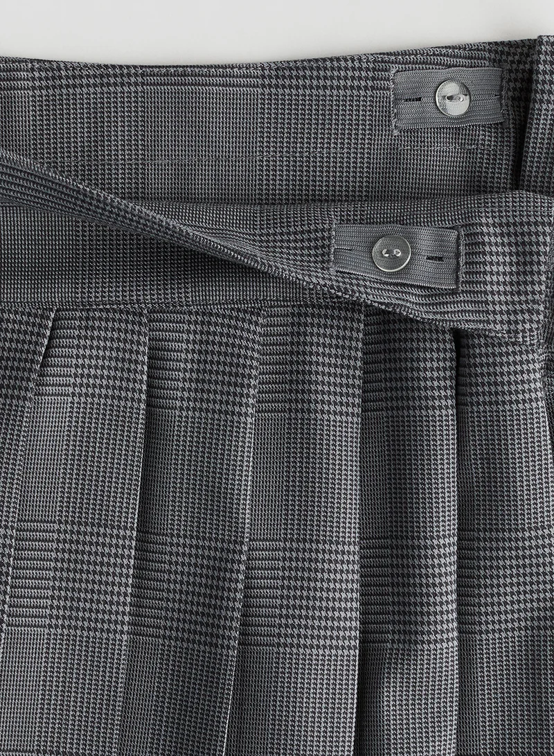 H&M Pleated Twill Skirt