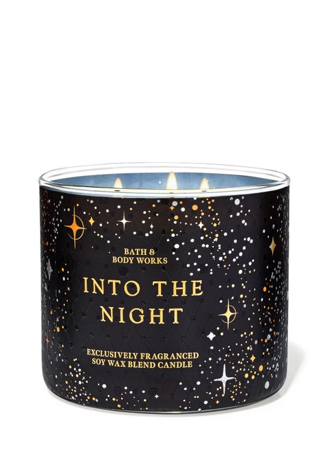 شمعة إنتو ذا نايت بثلاث فتائل من باث آند بودي ووركس، 411 جرام