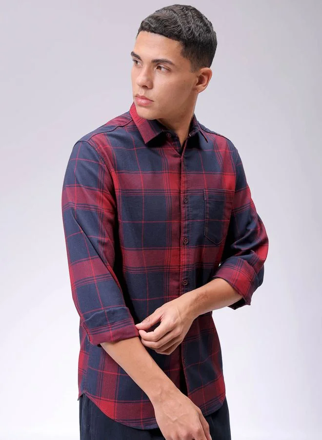 The Indian Garage Co Men Slim Fit Checkered Full Sleeves Cutaway Collar Casual Shirt