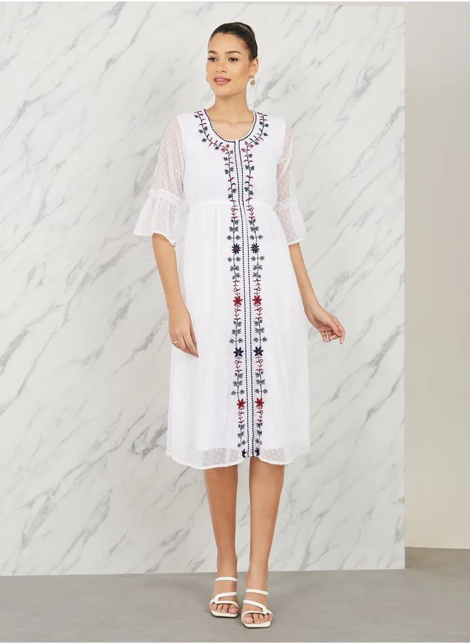 ستايلي Dobby Floral Embroidered A-Line Midi Dress