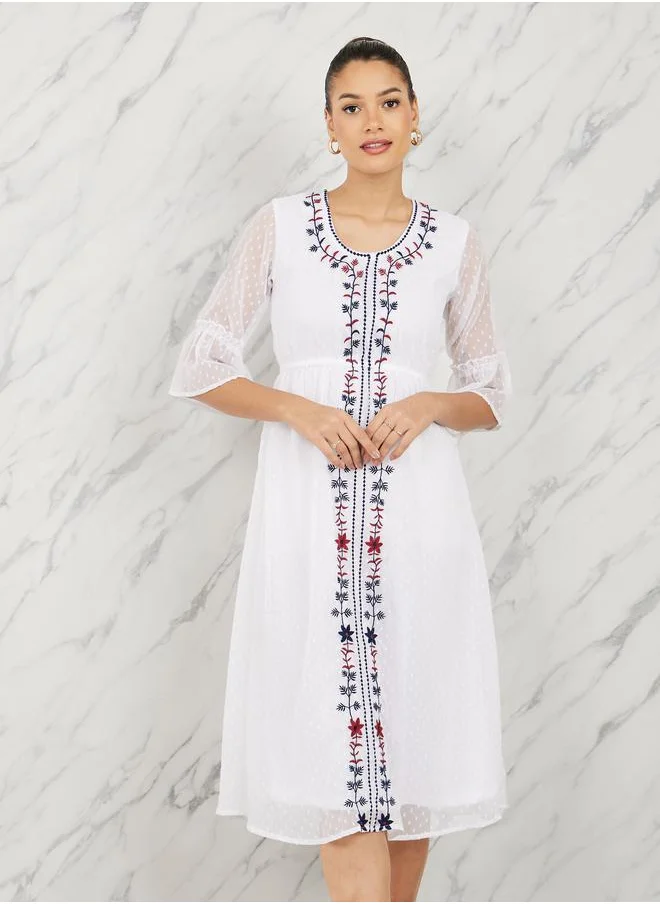 ستايلي Dobby Floral Embroidered A-Line Midi Dress