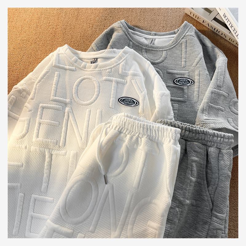 New Hong Kong Style All-match Casual Suit Summer Trendy Three-dimensional Printed Letter Short-sleeved T-shirt Loose Shorts Two-piece Set White - Image 5