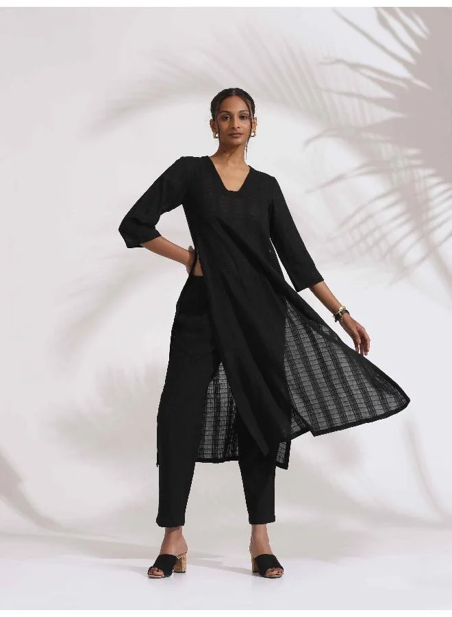 ترو برونز trueBrowns Black Cotton High Slit Kurta Set